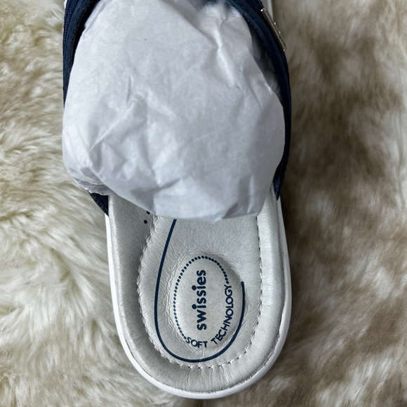NIB Swissies Soft Technology Blue & White Flip Flops, sz. 9.5 - Picture 6 of 10